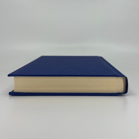 1st Edition - Her Royal Highness by Rachel Hawkins - Picture 7 of 8